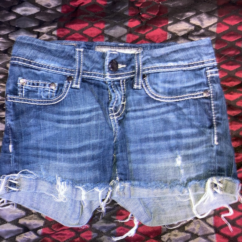 Buckle shorts